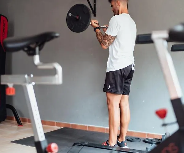 מלון דירות Royal Life 4*