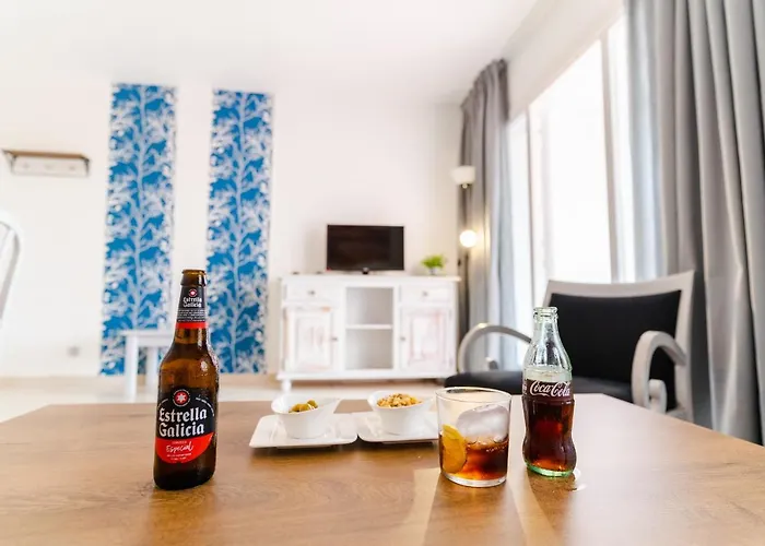 מלון דירות Royal Life 4*