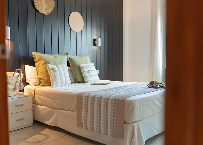 מלון דירות Royal Life