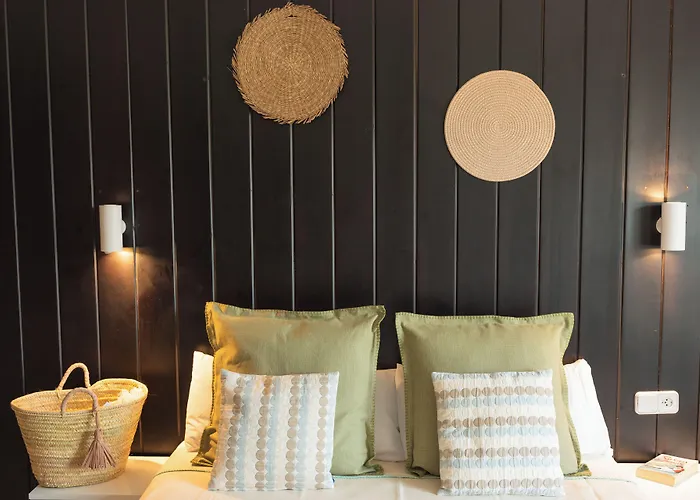 Royal Life מלון דירות 4*