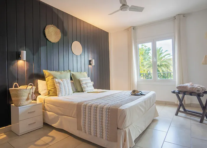 Royal Life מלון דירות