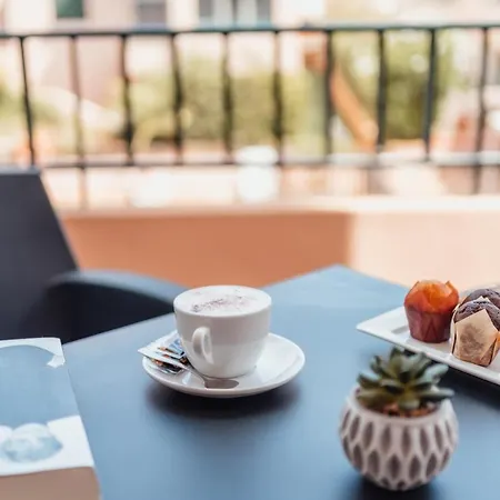 Aparthotel Royal Life 4*