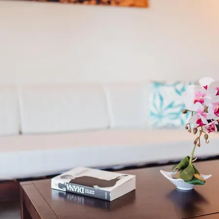 Aparthotel Royal Life