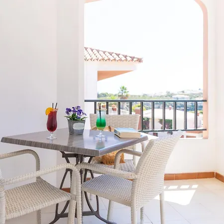 Hotel apartamentowy Royal Life 4*