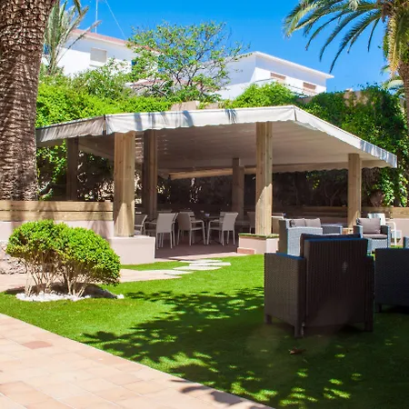 Royal Life Aparthotel 4*