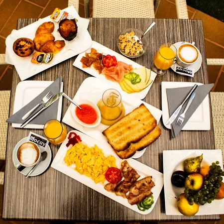 Royal Life ماهون