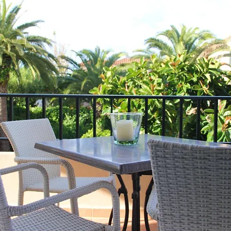 Hotel apartamentowy Royal Life