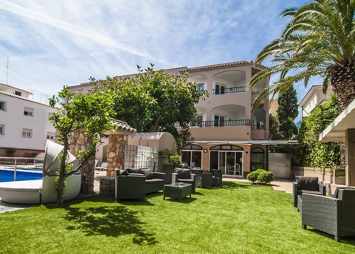 Aparthotel Royal Life