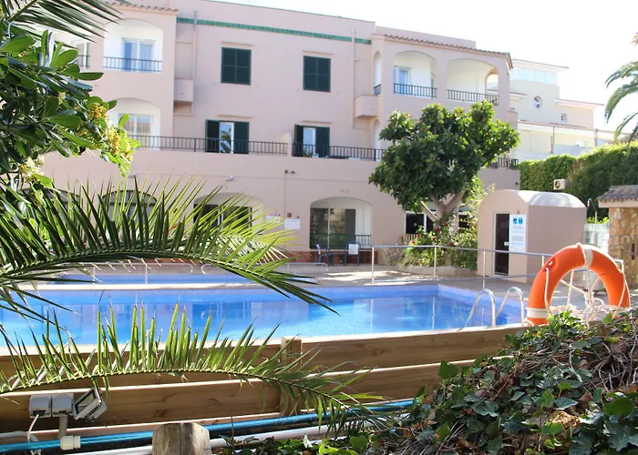 Royal Life Aparthotel