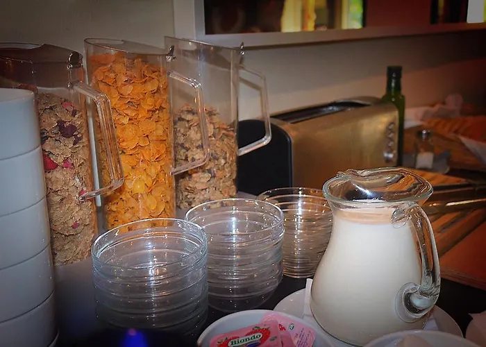 Royal Life Aparthotel 4*